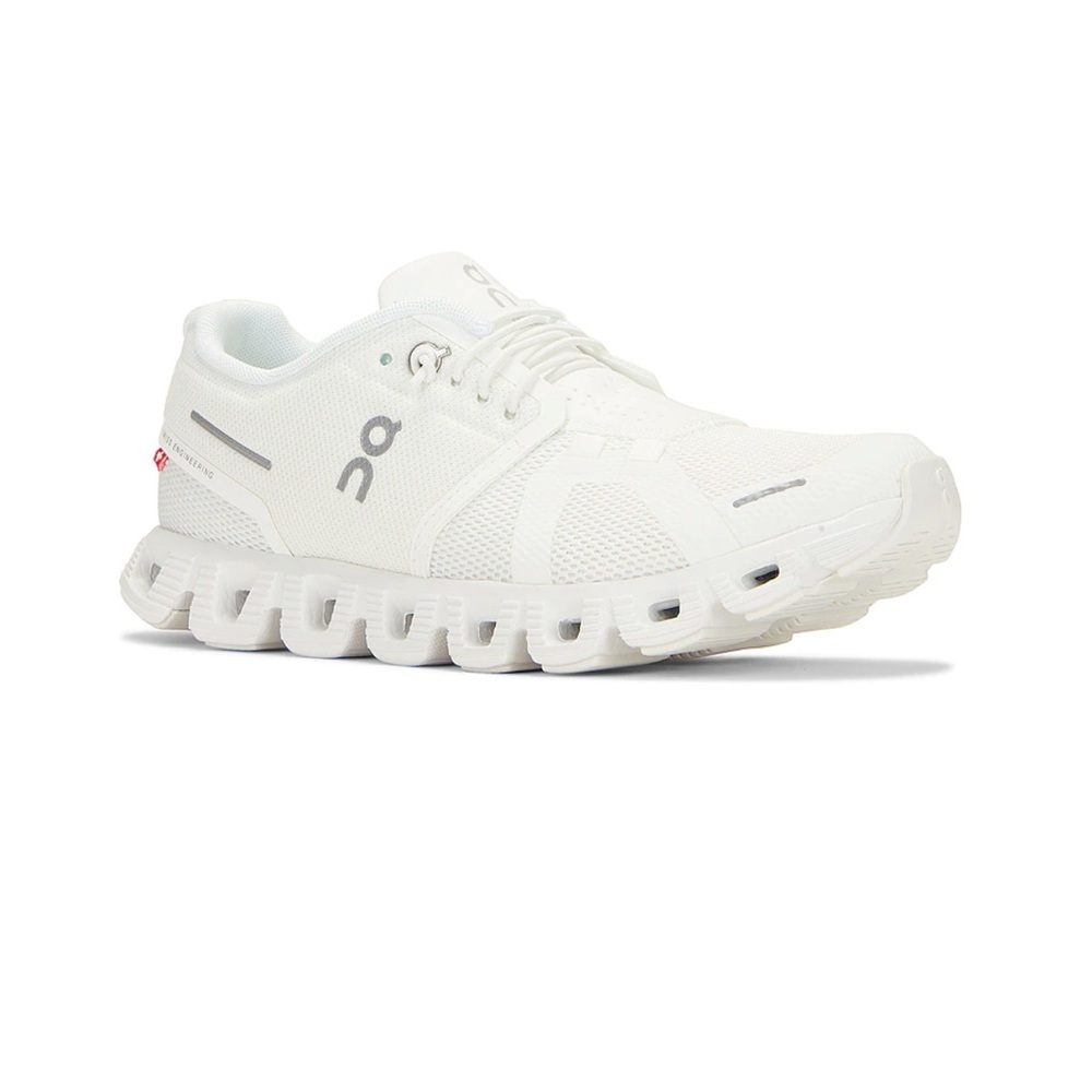 ON white sneakers size 9.5